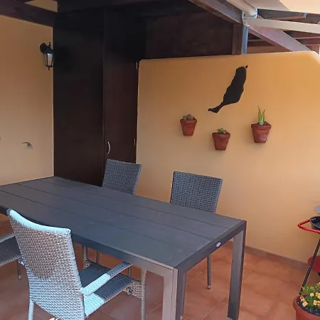 Apartment Brisas Fuerteventura: Optic Fiber,solarium,bbq